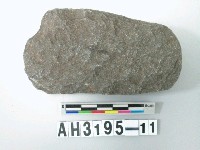 藏品(中型舌刃打製石斧)的圖片